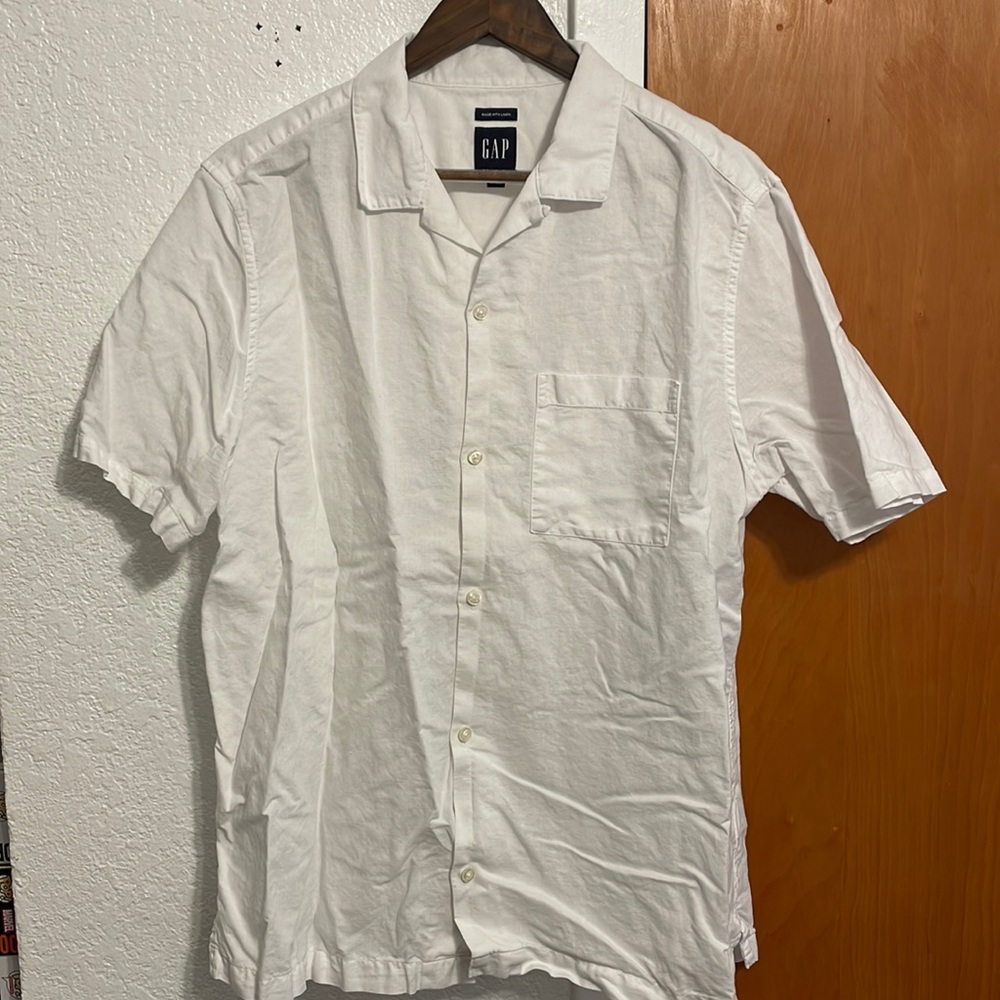 GAP White Short Sleeve Button Up Size L